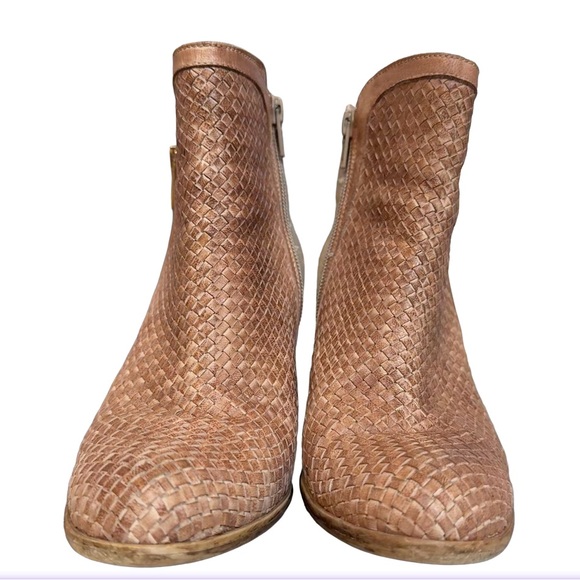 TRASK leather metallic silver zip ankle boots women’s size 38 7 - Picture 14 of 15